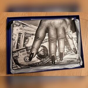 TASCHEN Pouch. Helmut Newton ‘Fat Hand and Dollars’